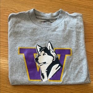 UW Huskies Champion Tee
